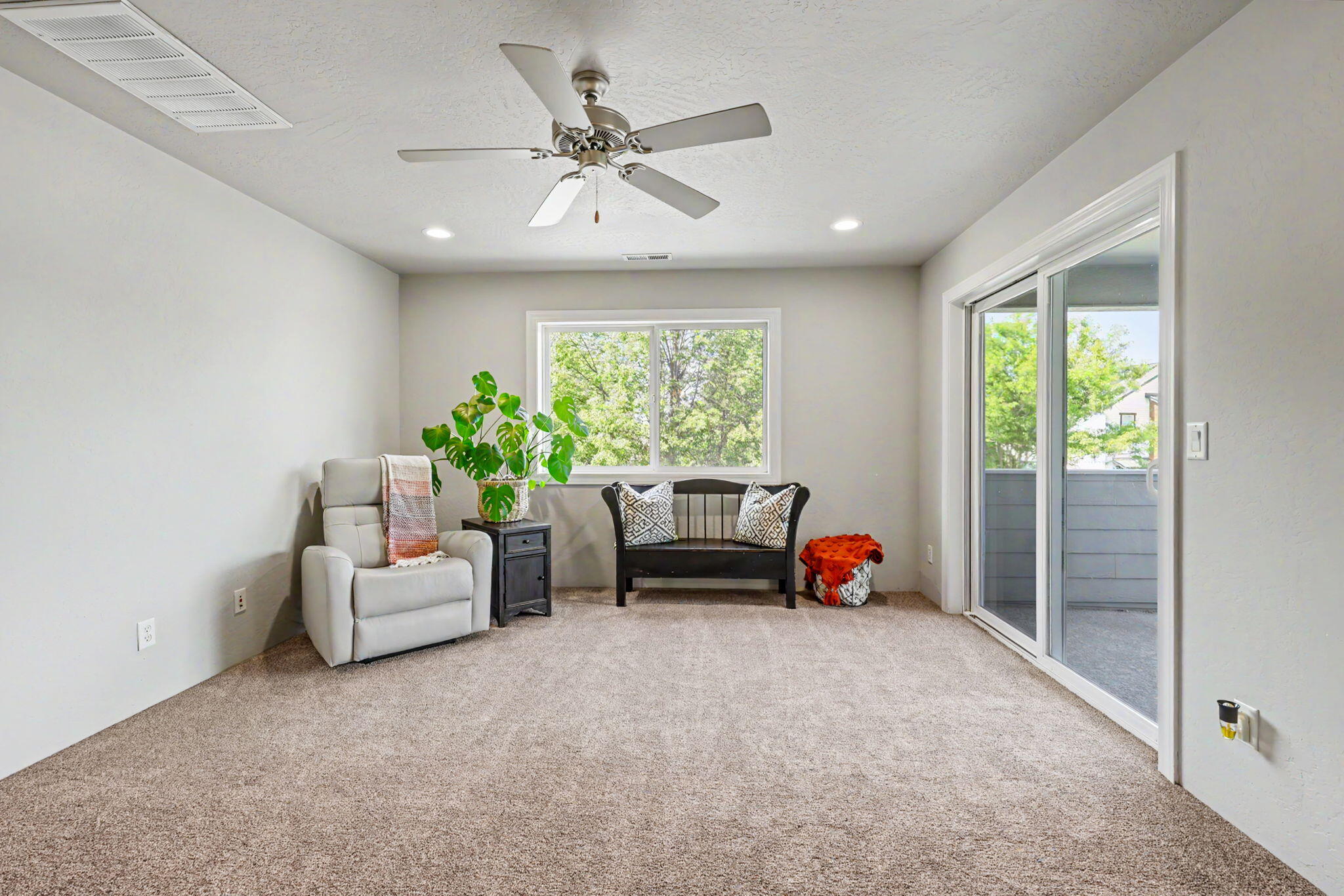 1043 Sandoz Street Central Point, OR 97502 - Photo 20 of 28 ApxSS00043