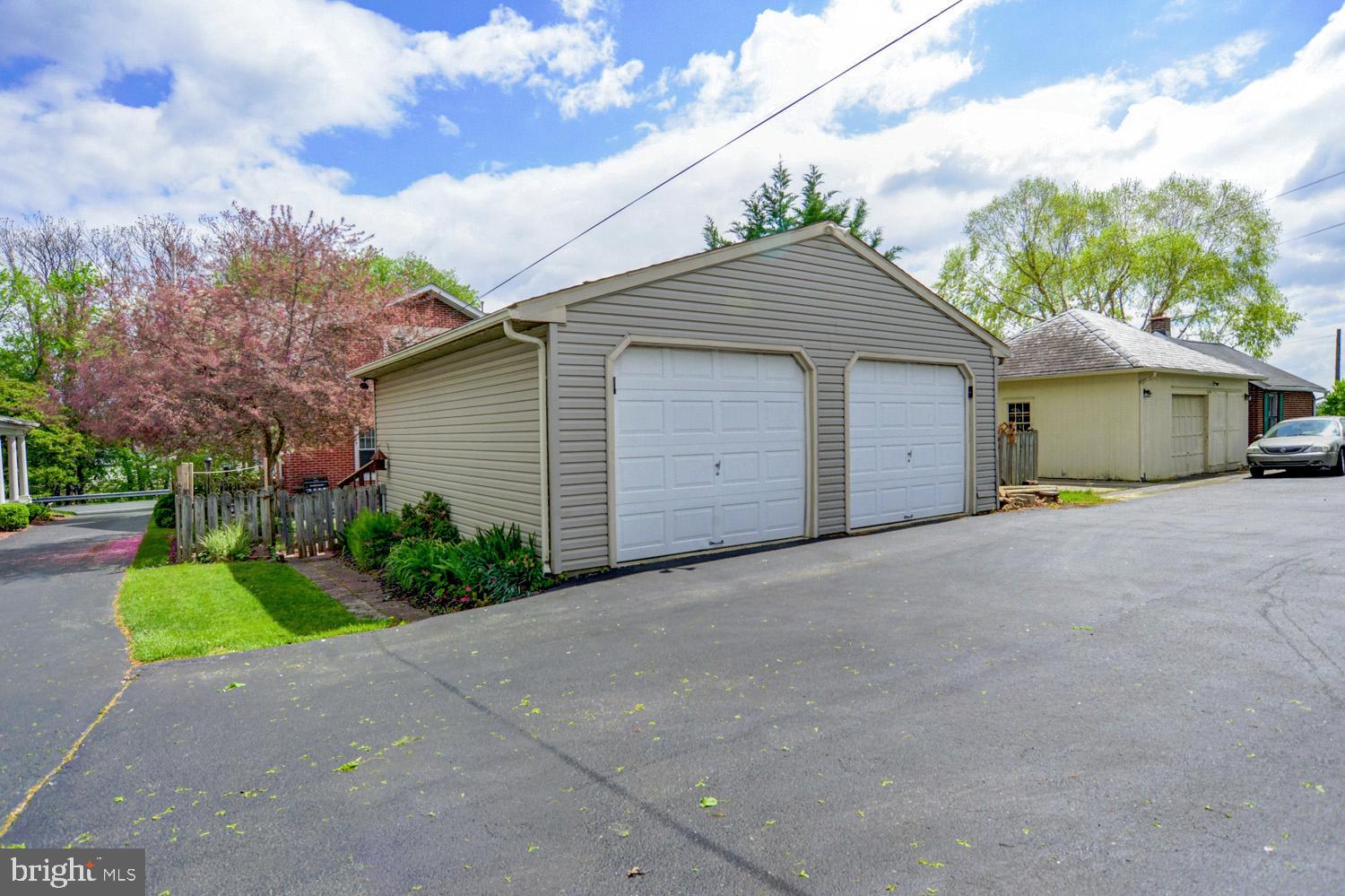 132 Charles Road Lancaster, PA 17603 - Photo 16 of 56 Gallery Image 16