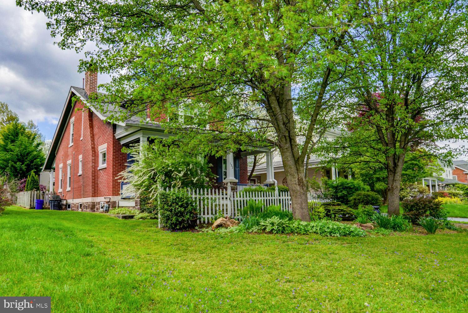 132 Charles Road Lancaster, PA 17603 - Photo 5 of 56 Gallery Image 5