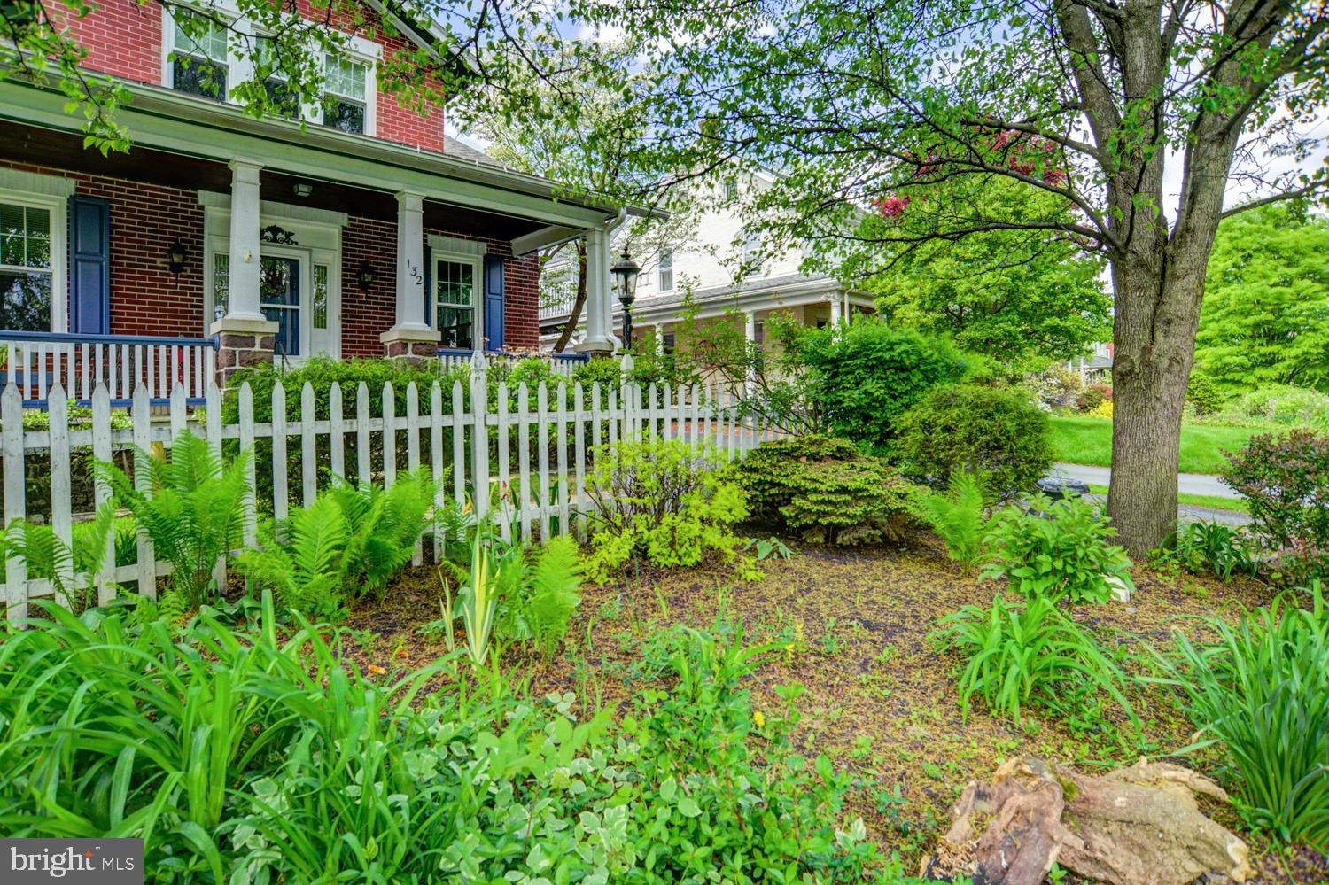 132 Charles Road Lancaster, PA 17603 - Photo 6 of 56 Gallery Image 6
