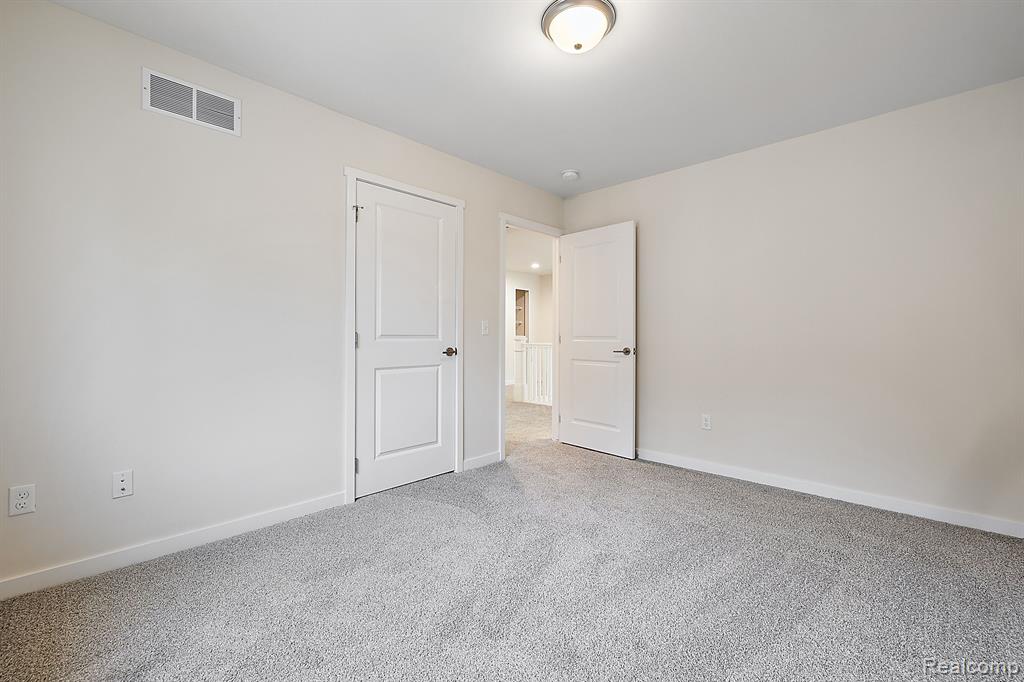 2829 Walsh Drive Rochester Hills, MI 48309 - Photo 31 of 40