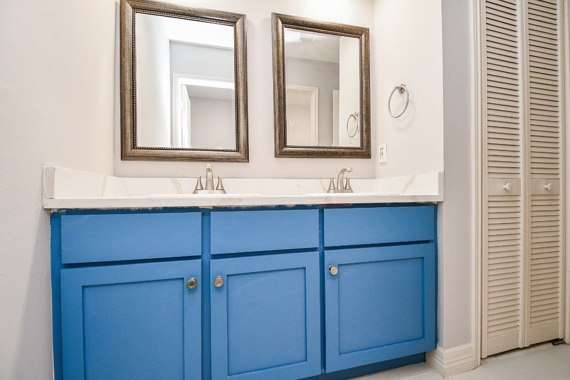 14011 Wickersham Lane Houston, TX 77077 - Photo 28 of 38 Freshly remodeled secondary full bathroom.
