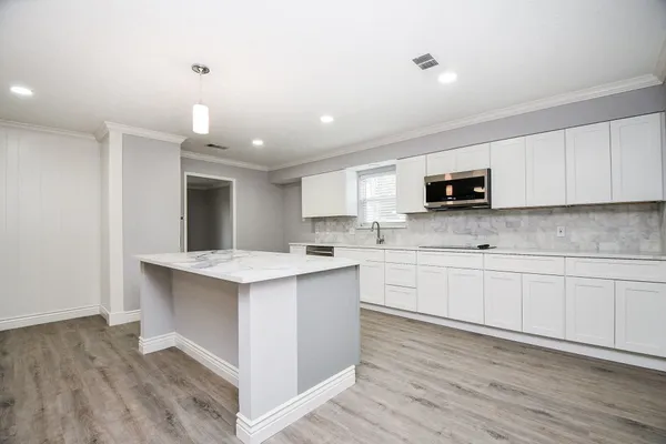 $389,000 | 14011 Wickersham Lane, Houston, TX 77077