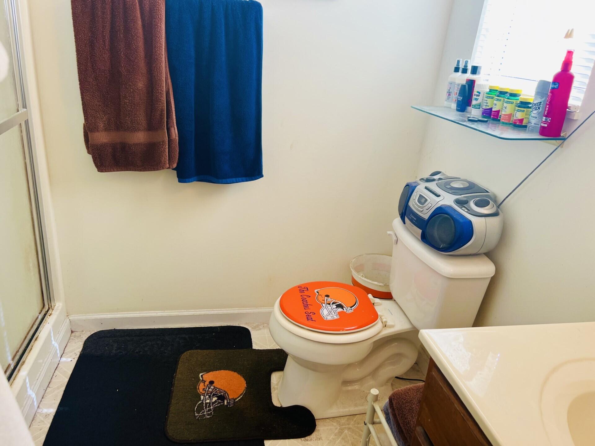 7500 Gary White Road Corryton, TN 37721 - Photo 28 of 35 Gary White Masters bath 2