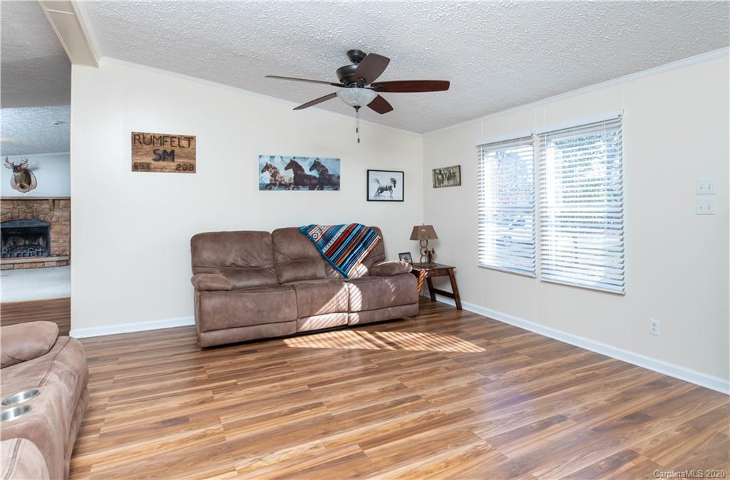 1801 Davis Farm Road York, SC 29745 - Photo 4 of 24 Gallery Image 4