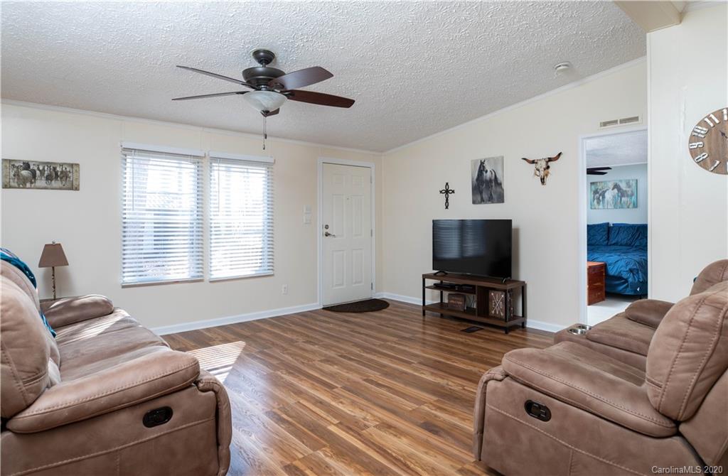 1801 Davis Farm Road York, SC 29745 - Photo 5 of 24 Gallery Image 5