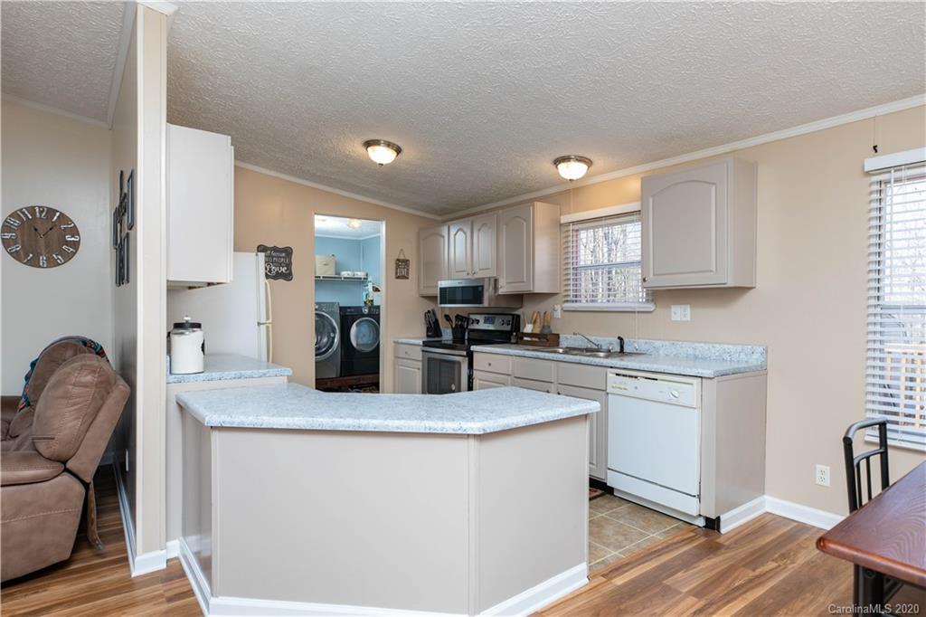 1801 Davis Farm Road York, SC 29745 - Photo 6 of 24 Gallery Image 6