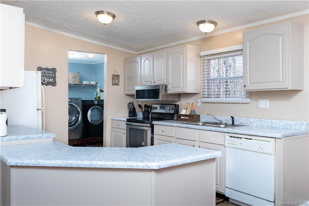 1801 Davis Farm Road York, SC 29745 - Photo 7 of 24 Gallery Image 7