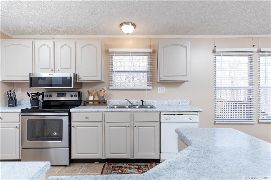1801 Davis Farm Road York, SC 29745 - Photo 8 of 24 Gallery Image 8