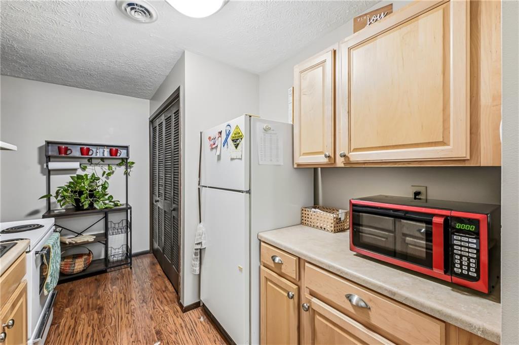 7421 Sharon-Mercer Road Mercer, PA 16137 - Photo 20 of 50 APT 6 KITCHEN