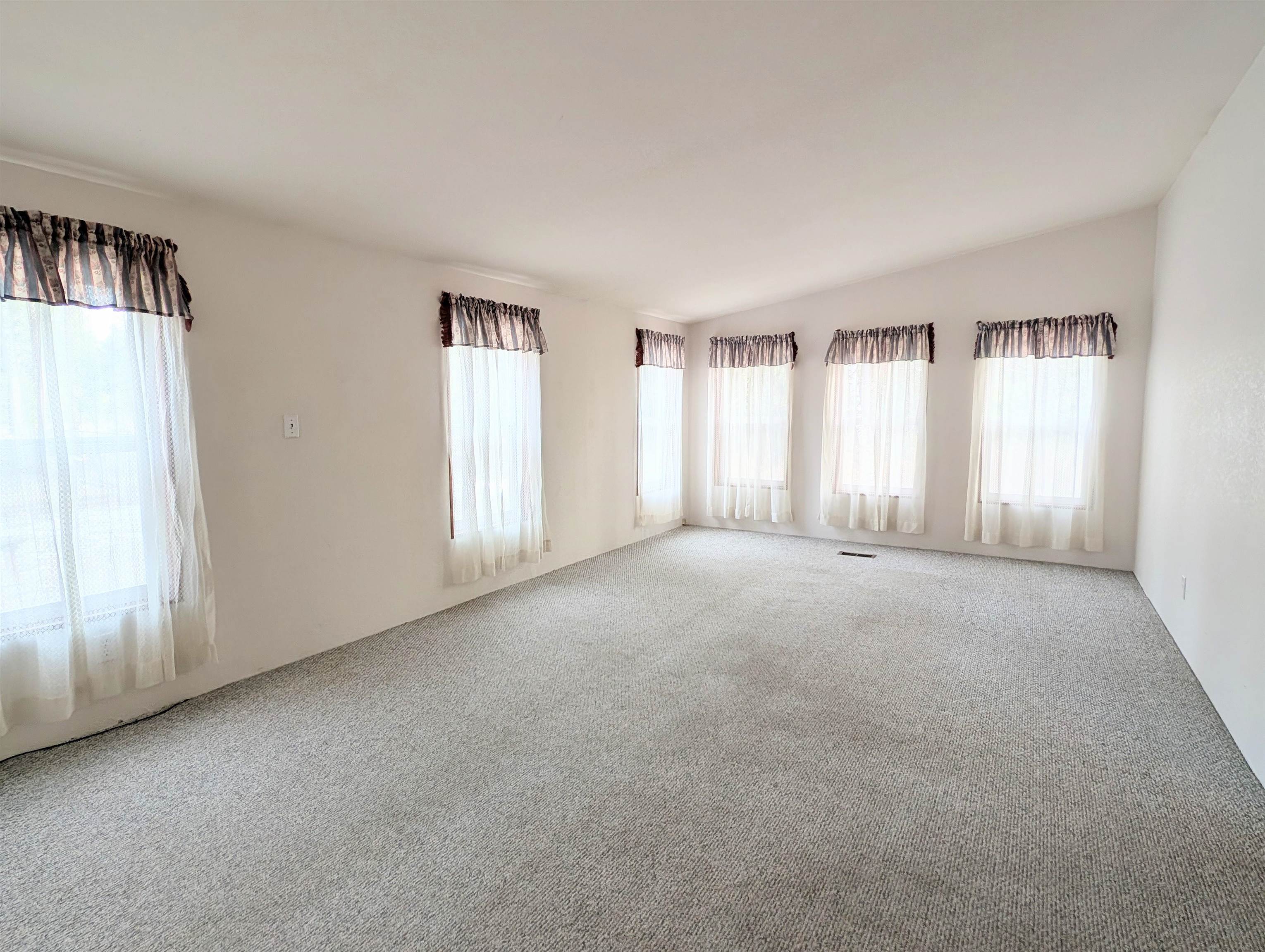 4040 Lyon And Moss Road Loon Lake, WA 99148 - Photo 10 of 49