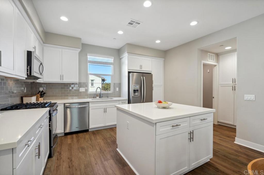 4349 Harbor Way, Unit 2 Oceanside, CA 92056 - Photo 13 of 54