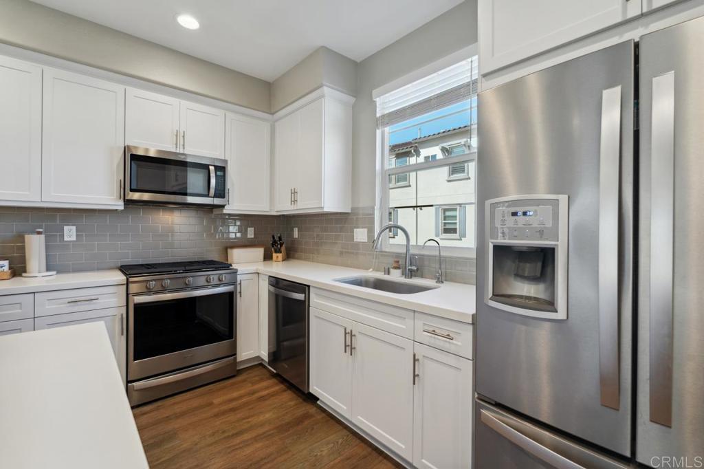 4349 Harbor Way, Unit 2 Oceanside, CA 92056 - Photo 15 of 54