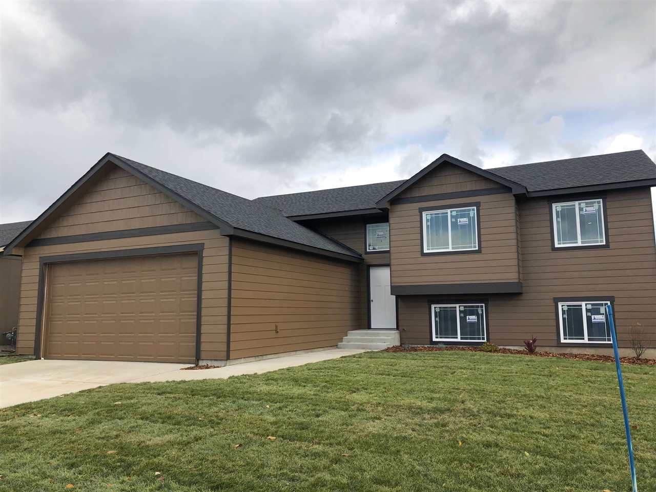 8520 North Maple Lane Spokane, WA 99208 - Photo 1 of 15