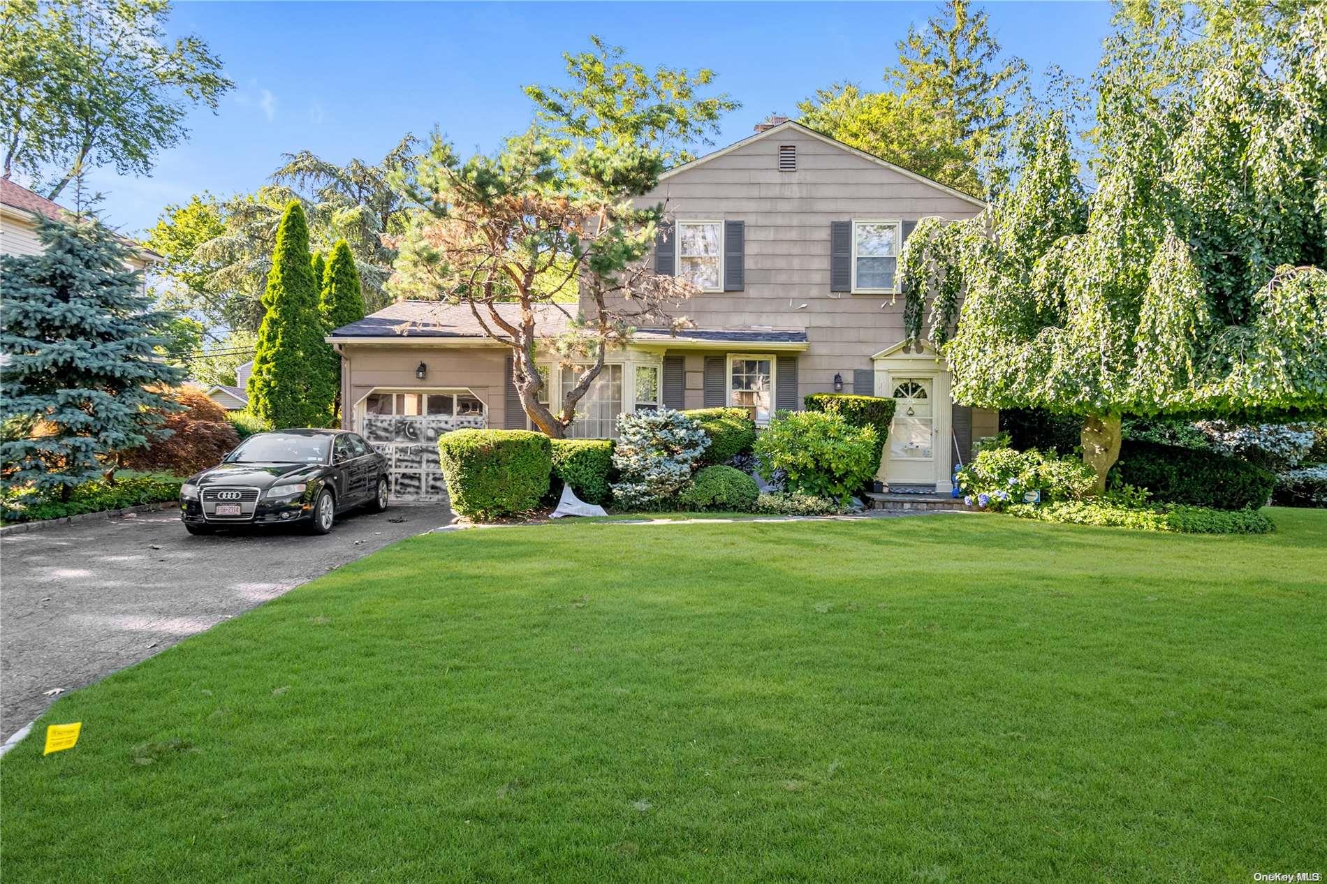 44 Argyle Road Albertson, NY 11507 - Photo 1 of 1