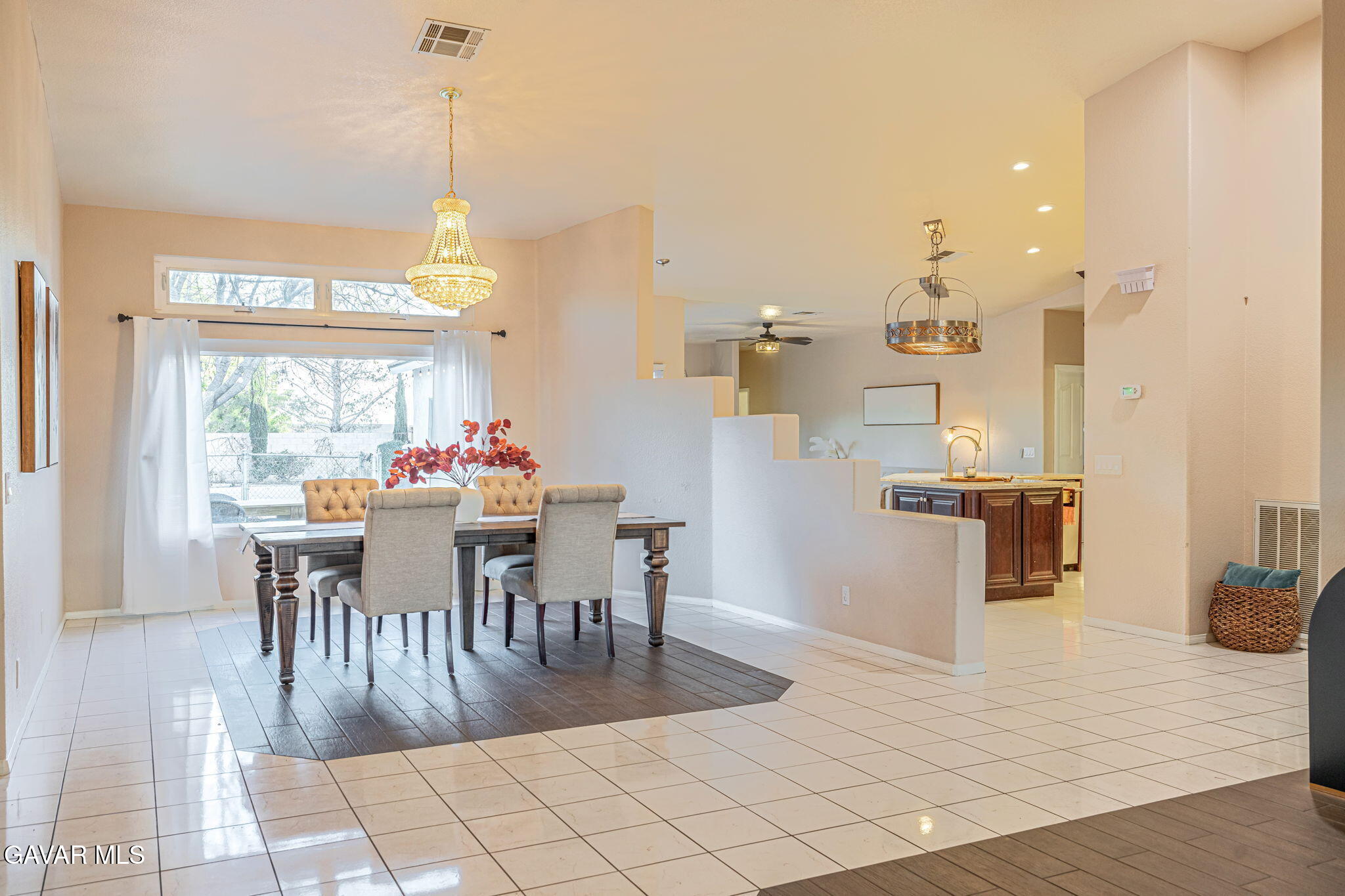 41002 Flagstone Street Palmdale, CA 93551 - Photo 6 of 34 12-web-or-mls-AVOH--6(1)