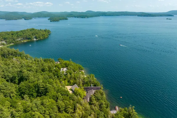$10,950,000 | 20 Wyman Drive, Wolfeboro, NH 03894