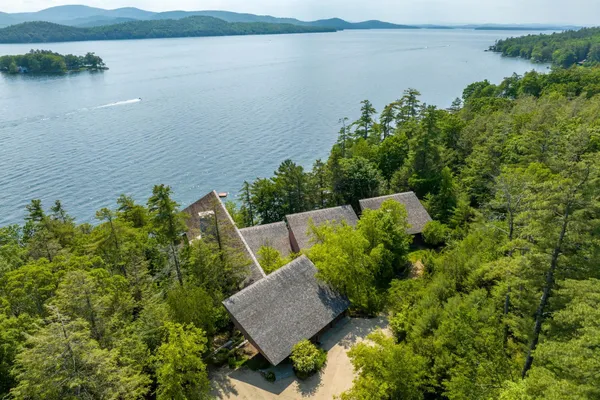 $10,950,000 | 20 Wyman Drive, Wolfeboro, NH 03894