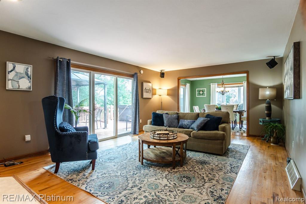 1795 Peavy Road Howell, MI 48843 - Photo 5 of 30