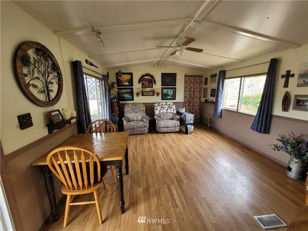 73 Round Up Road Oroville, WA 98844 - Photo 8 of 40 Gallery Image 8