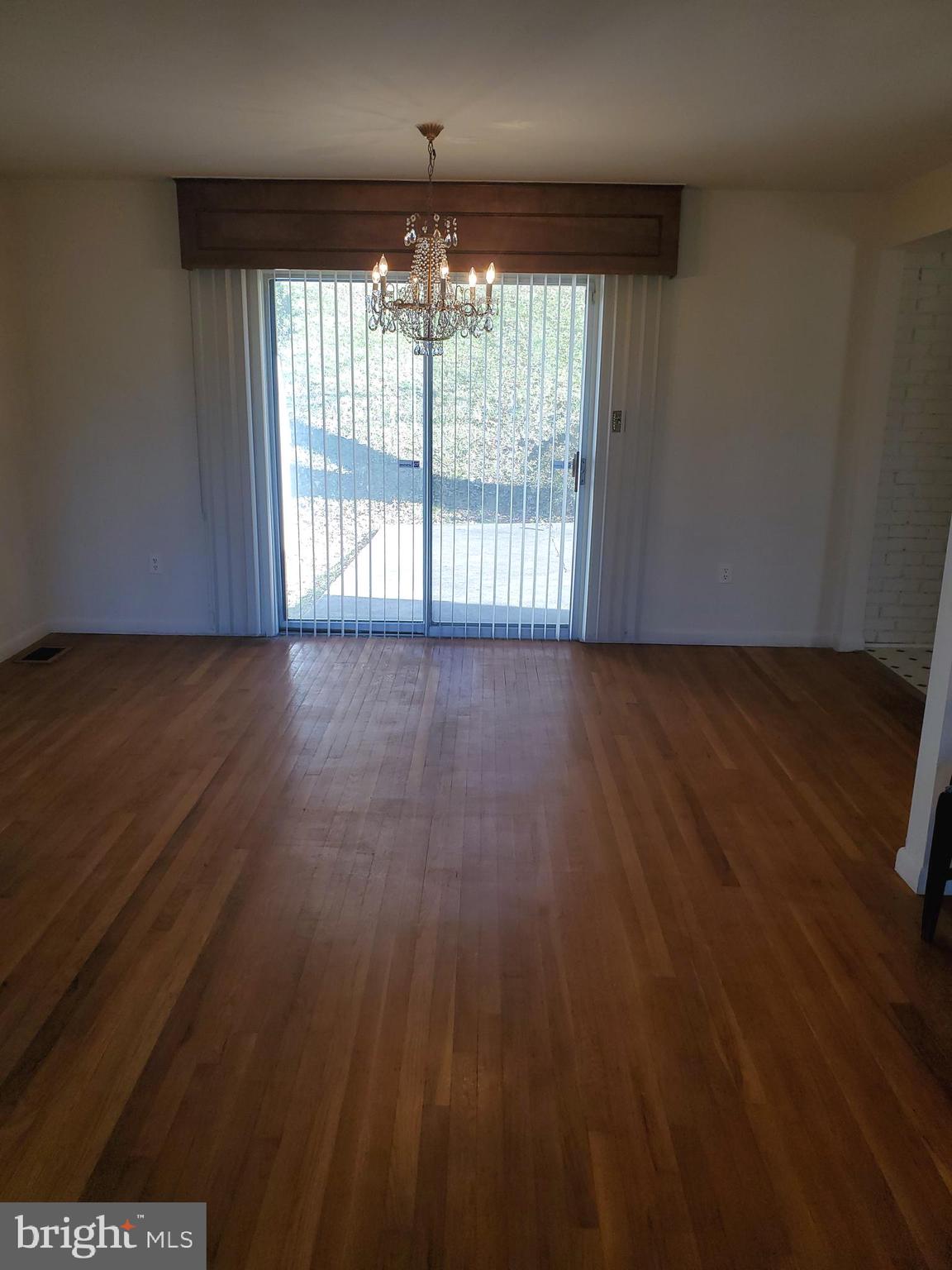 3611 Jeff Road Glenarden, MD 20706 - Photo 11 of 29 Living Room View of Dinning Area