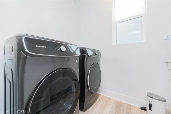 a close view of sink and tap