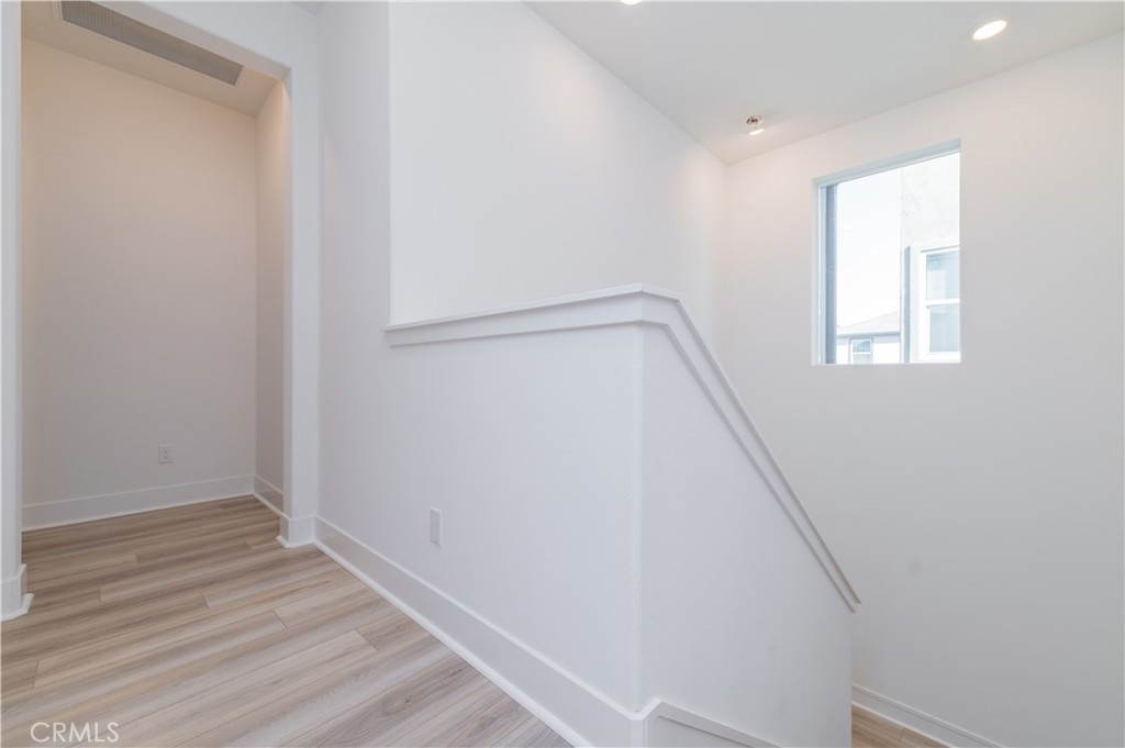 168 Sash Irvine, CA 92618 - Photo 28 of 31 a view of entryway with wooden floor