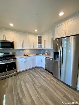 $3,110 | 254 Terrace Road, Unit T6254, Bayport, NY 11705