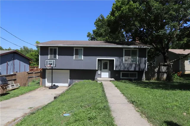 $150,000 | 1012 South 10th Street, Atchison, KS 66002