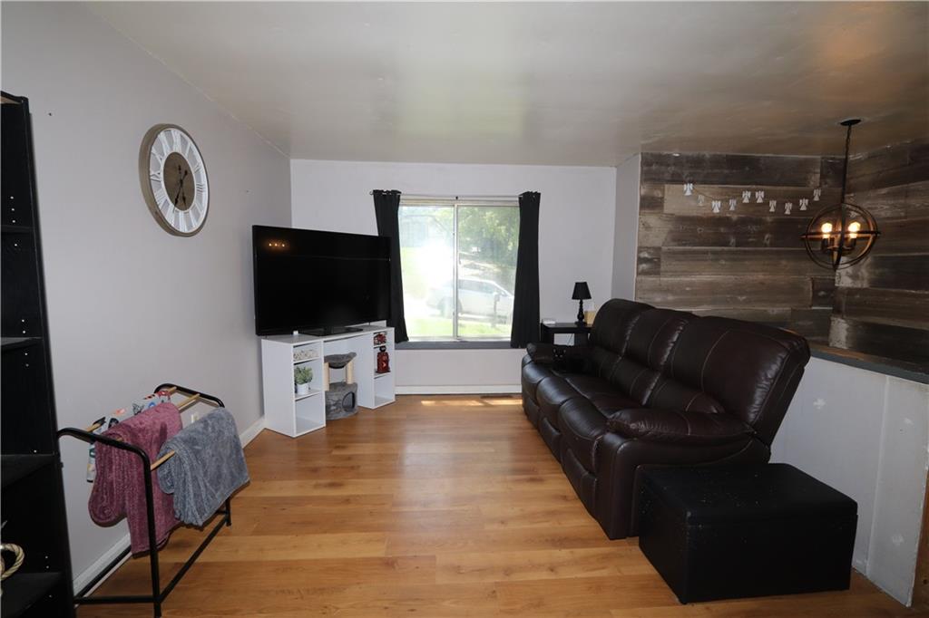 1012 South 10th Street Atchison, KS 66002 - Photo 4 of 10