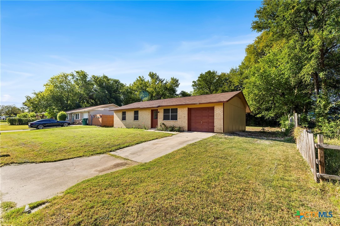 104 East Arlo Road Harker Heights, TX 76548 - Photo 2 of 35 a front view of house with yard and green space