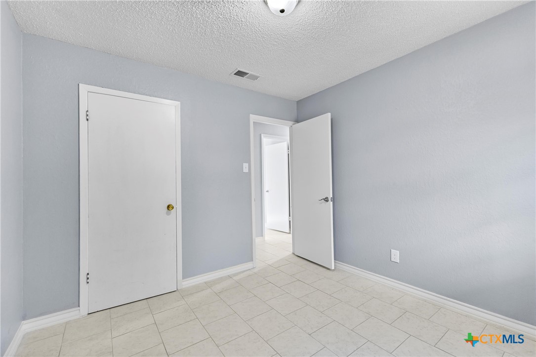104 East Arlo Road Harker Heights, TX 76548 - Photo 23 of 35 a view of an empty room