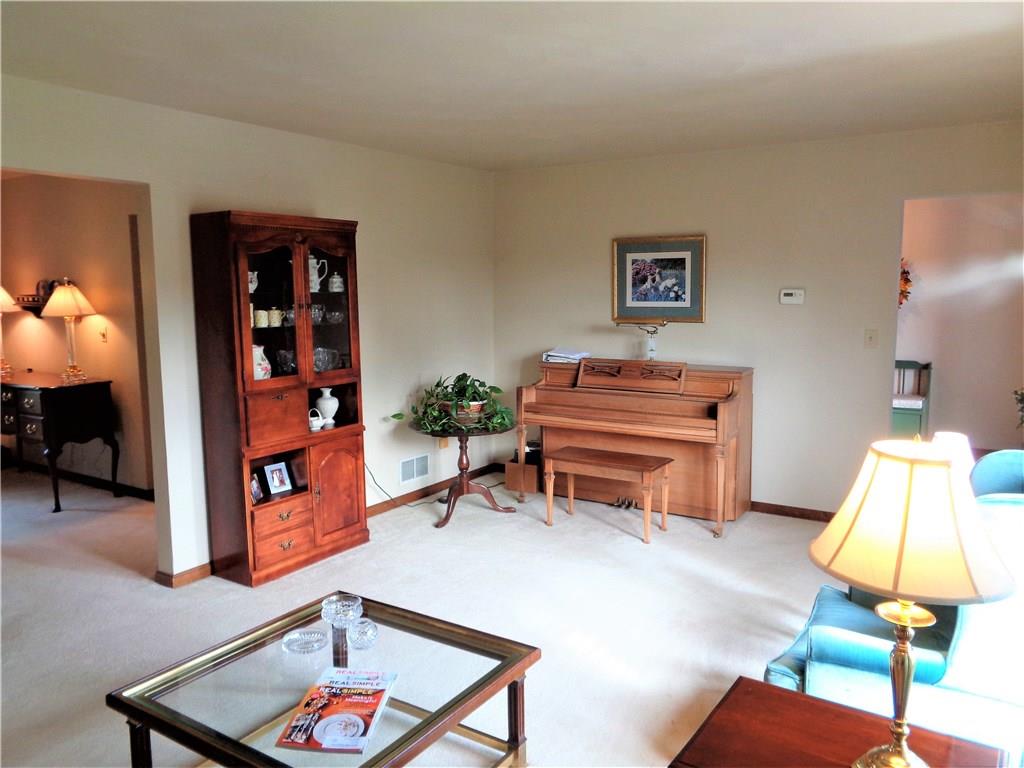 118 Parker Road Sarver, PA 16055 - Photo 4 of 25 Gallery Image 4