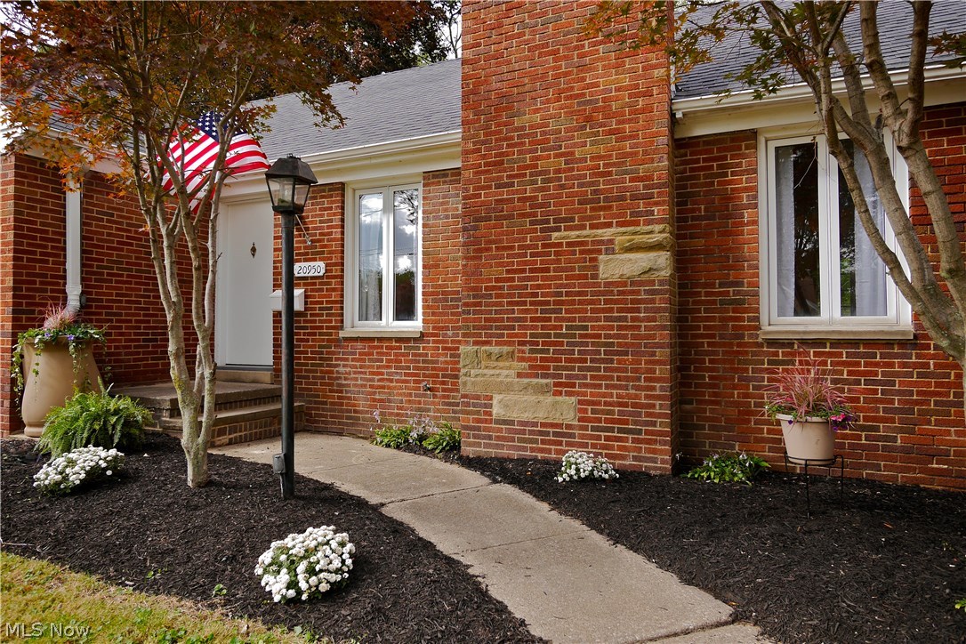 20950 Eaton Road Cleveland, OH 44126 - Photo 2 of 35