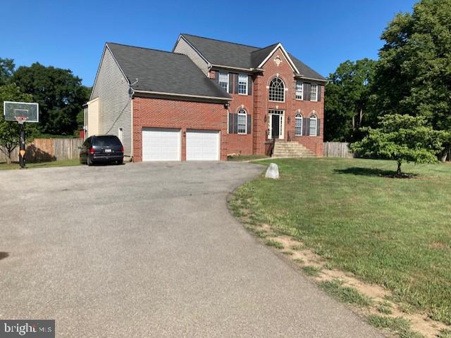 9527 Stottlemeyer Road Boonsboro, MD 21713 - Photo 2 of 29 2 car garage and drive way parking