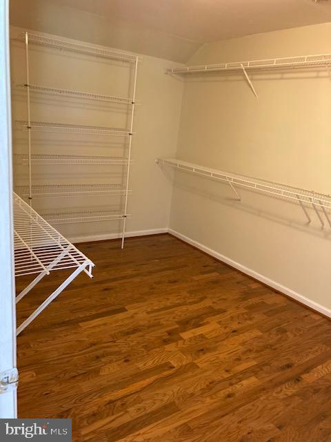 9527 Stottlemeyer Road Boonsboro, MD 21713 - Photo 19 of 29 Walk in closet