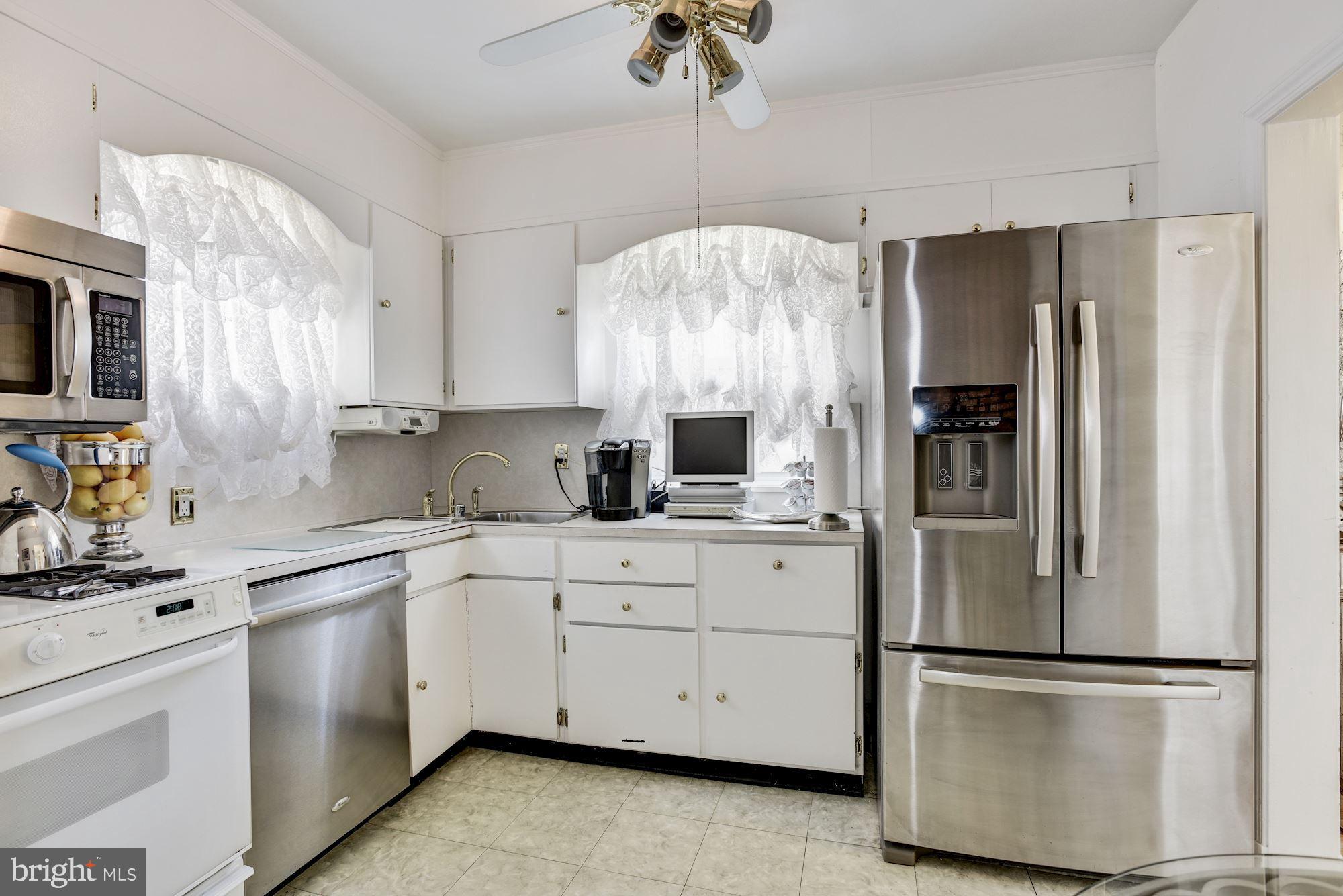 4201 Wentworth Road Baltimore, MD 21207 - Photo 9 of 24 Kitchen