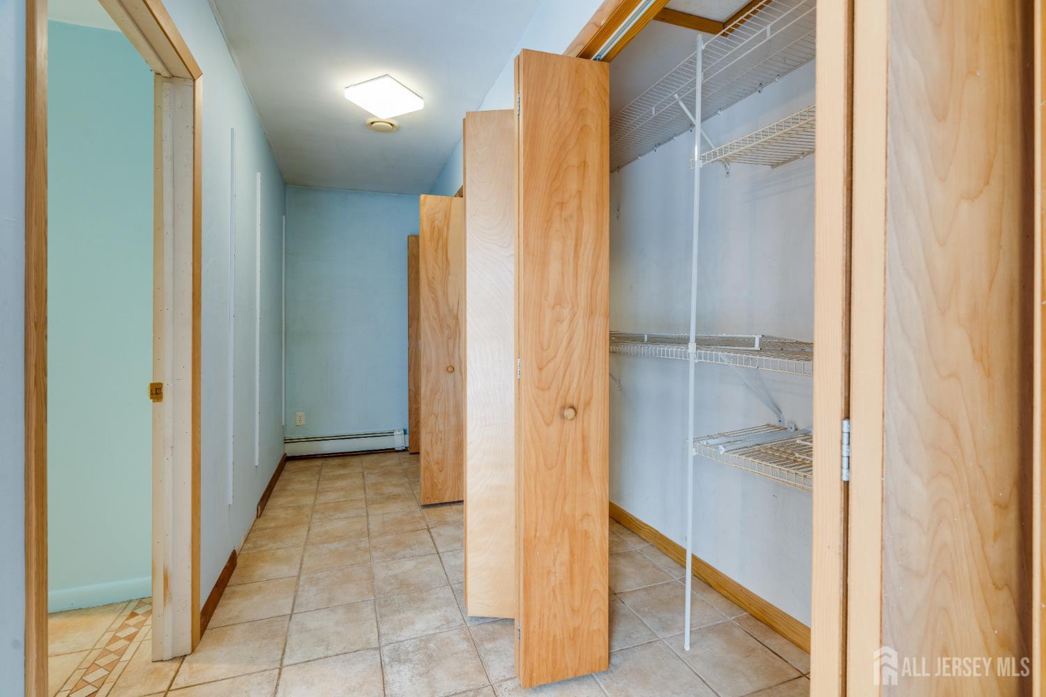 6 Woodrow Road Kendall Park, NJ 08824 - Photo 20 of 26