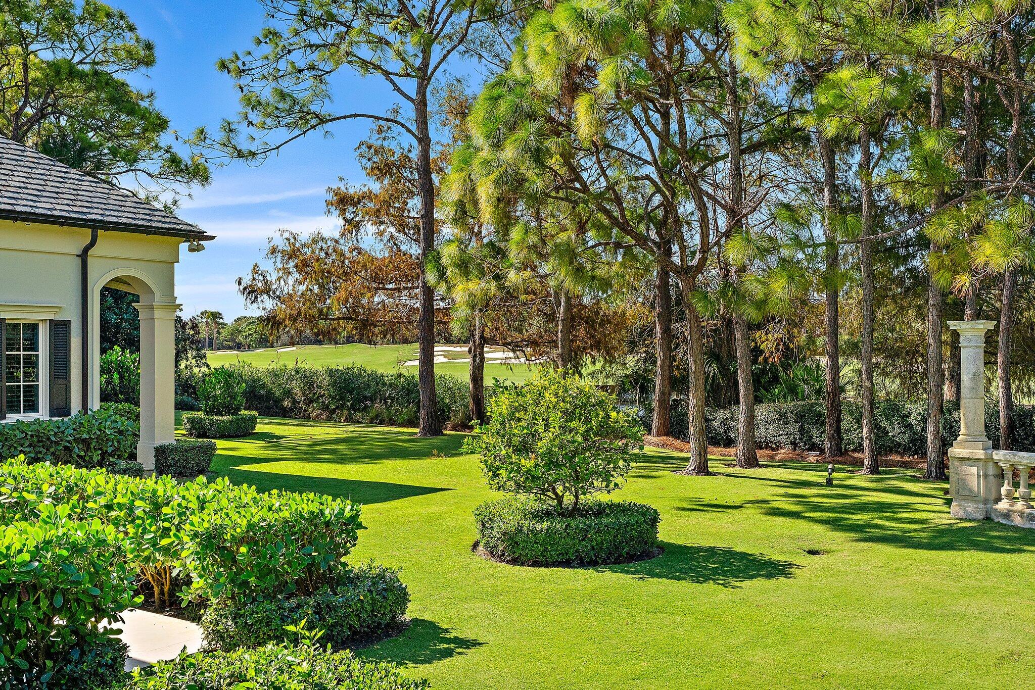 146 Bears Club Drive Jupiter, FL 33477 - Photo 97 of 115 Rear Lawn