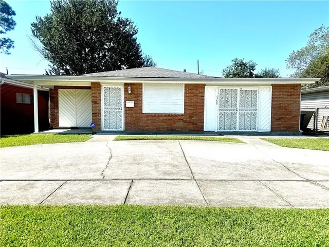 $225,000 | 1368 Maplewood Drive, Harvey, LA 70058
