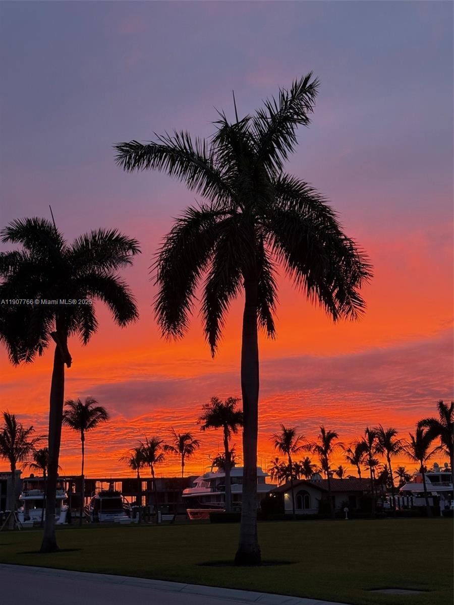 145 Harbour Way Lots 2 And 3 Bal Harbour, FL 33154 - Photo 14 of 16