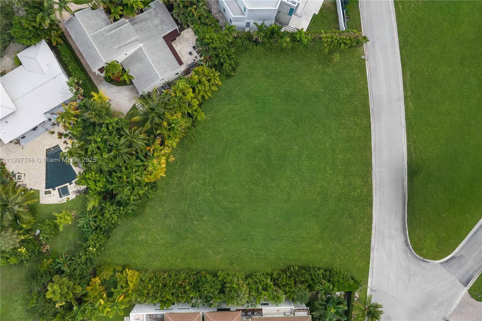 145 Harbour Way Lots 2 And 3 Bal Harbour, FL 33154 - Photo 9 of 16