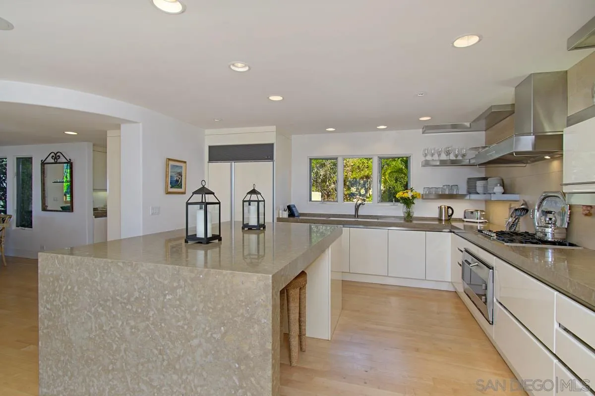 1506 Kearsarge Road La Jolla, CA 92037 - Photo 18 of 39