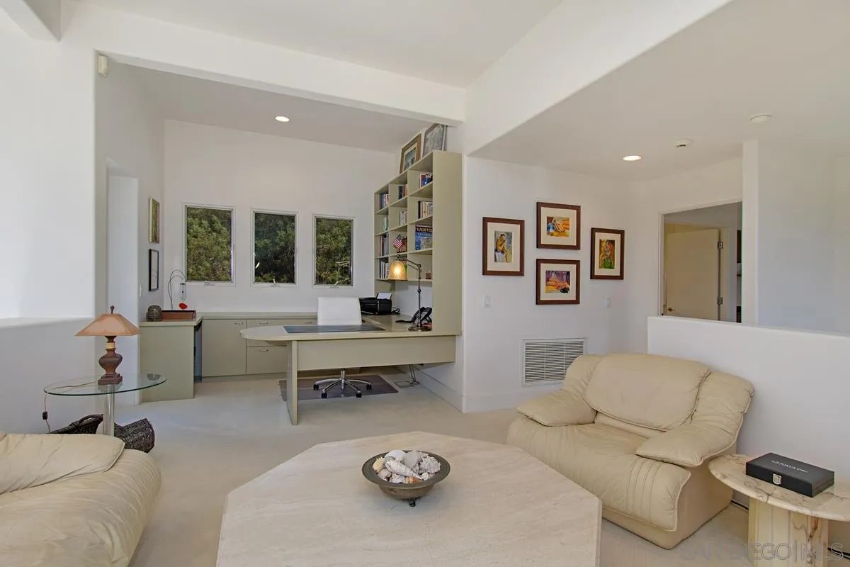 1506 Kearsarge Road La Jolla, CA 92037 - Photo 22 of 39