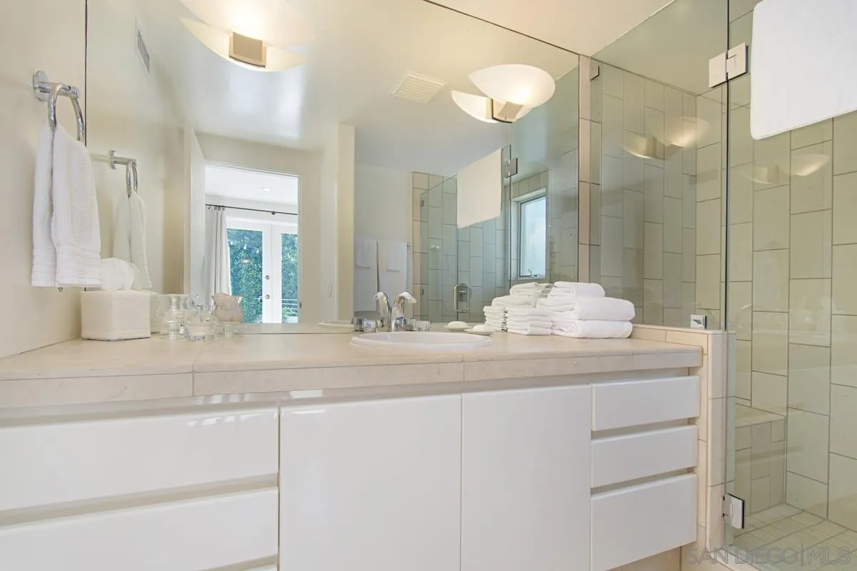 1506 Kearsarge Road La Jolla, CA 92037 - Photo 35 of 39