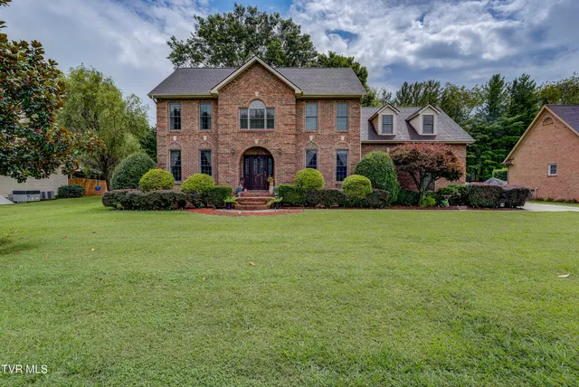 $489,999 | 427 Chesterfield Drive, Kingsport, TN 37663
