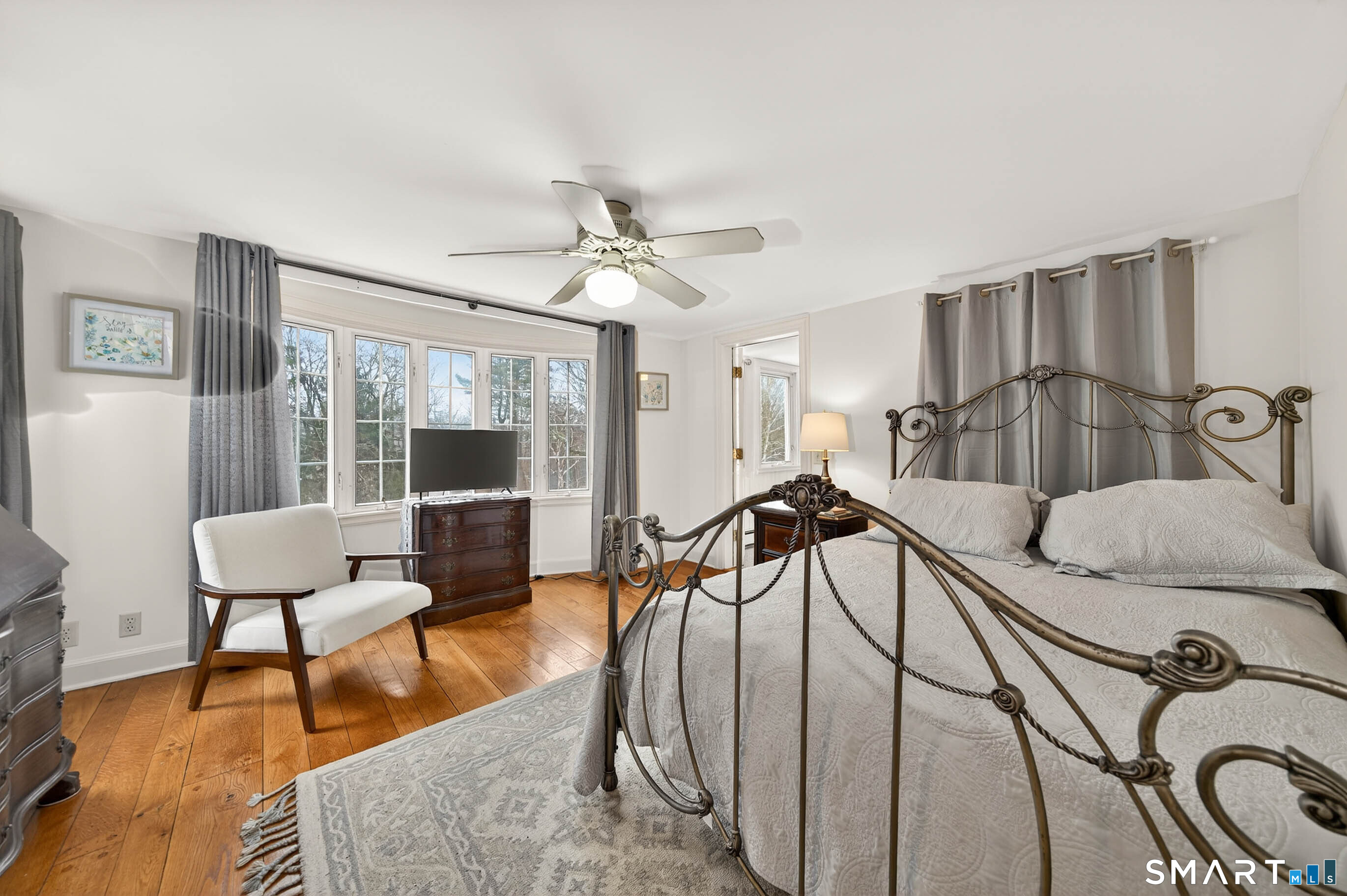 85 Cherry Hill Road Branford, CT 06405 - Photo 32 of 40 a view of a livingroom with furniture and a table