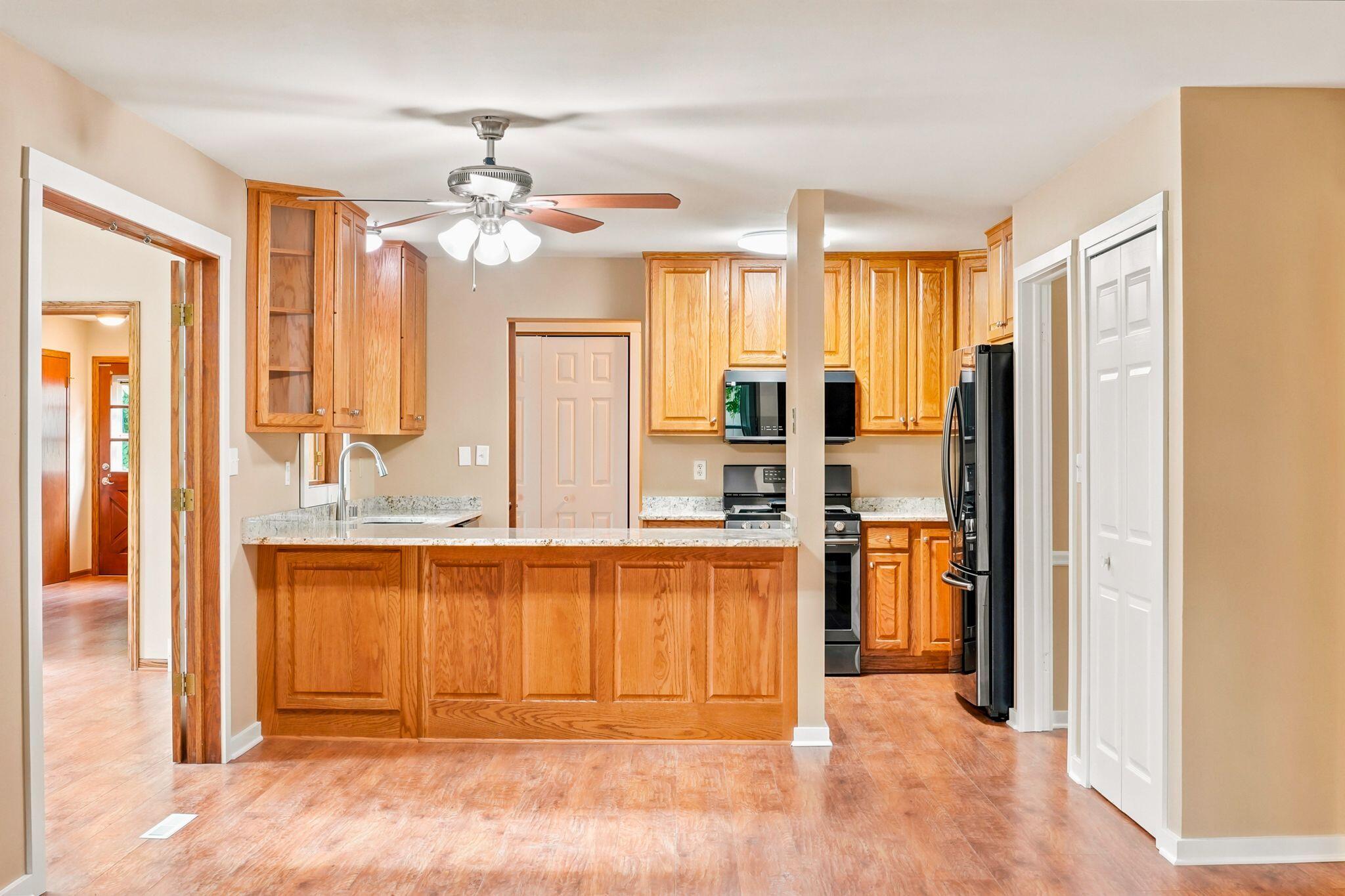 3971 South 118th Street Greenfield, WI 53228 - Photo 7 of 53 Kitchen