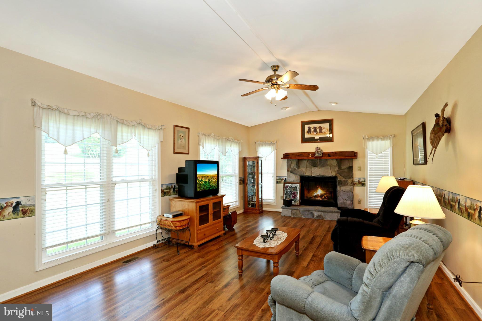 15178 Roddy Road Thurmont, MD 21788 - Photo 8 of 29 Family Room