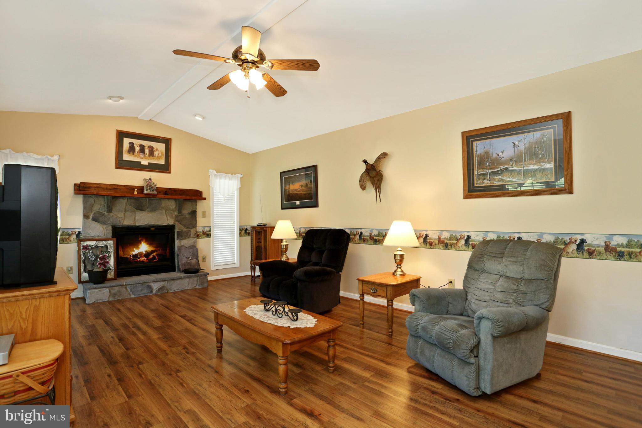 15178 Roddy Road Thurmont, MD 21788 - Photo 9 of 29 Family Room